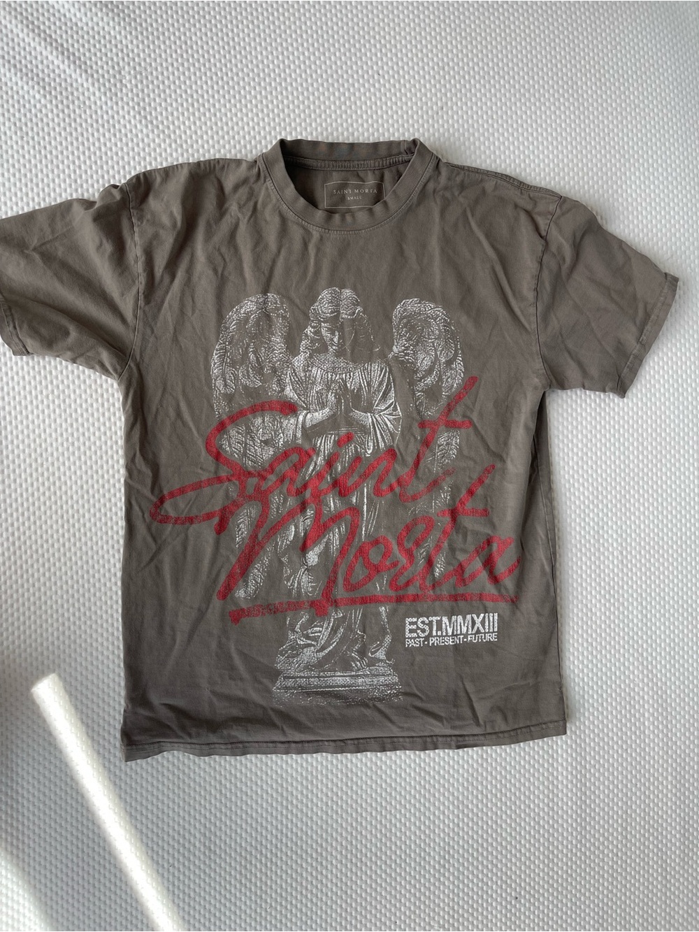Saint Morta Men's Short Sleeve Gray Graphic Tee with Red Script
